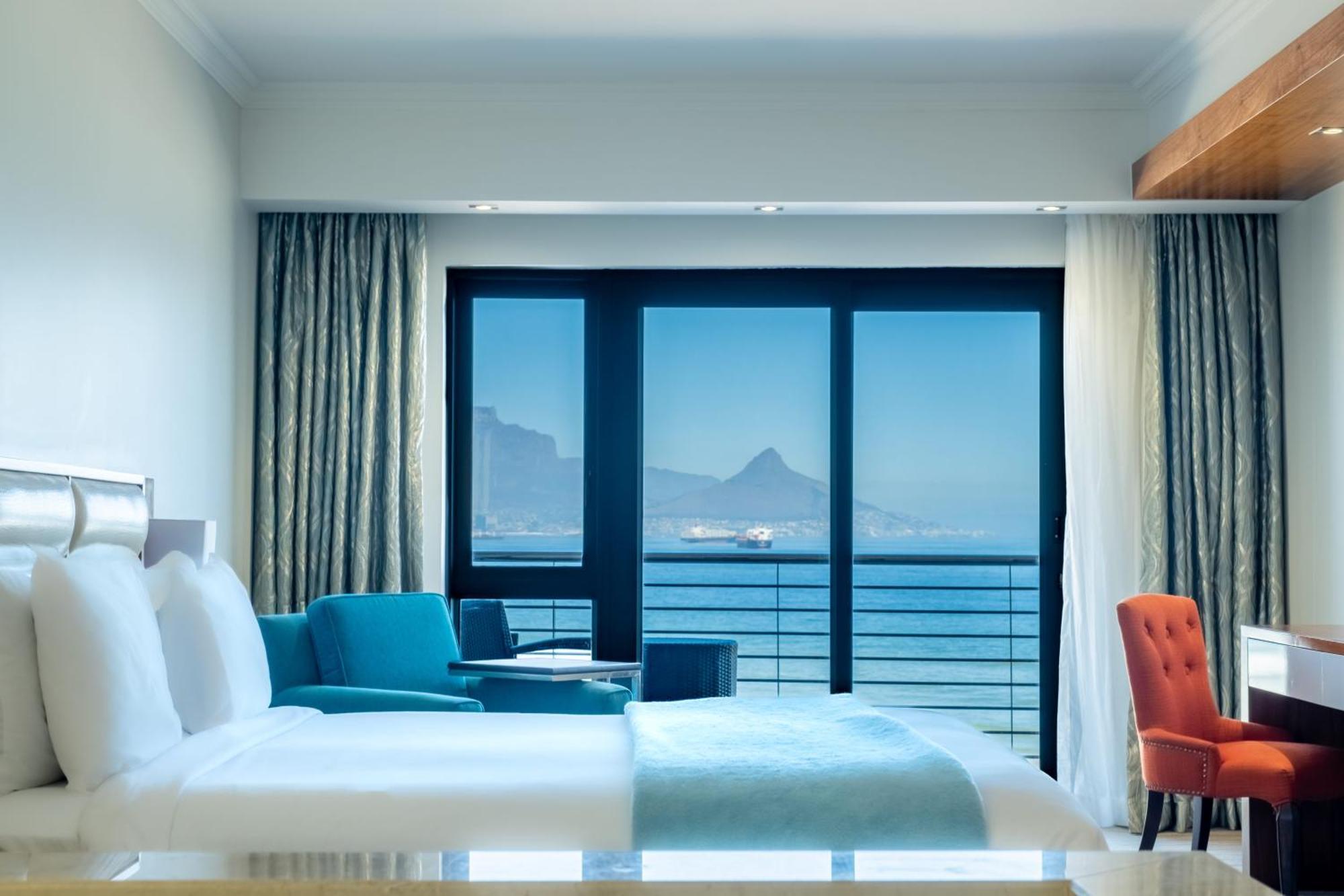 Blaauwberg Beach Hotel Bloubergstrand Exterior foto